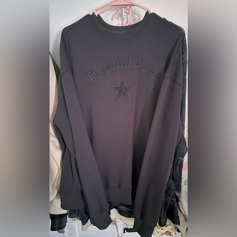 Beyond Lost NYC Crewneck - Grey Size S